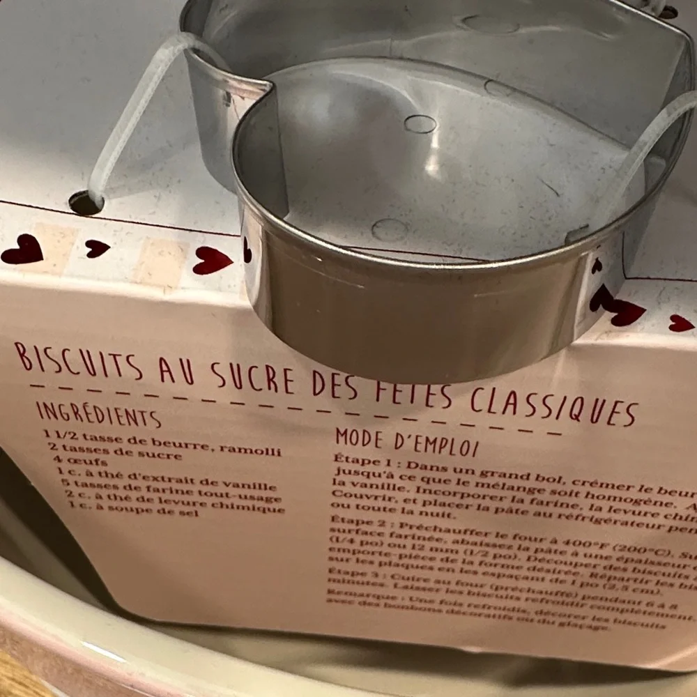The Bakeshop Bow Ceramic Mixing Bowl Set with spatula, cookie cutters &‎ recipe.